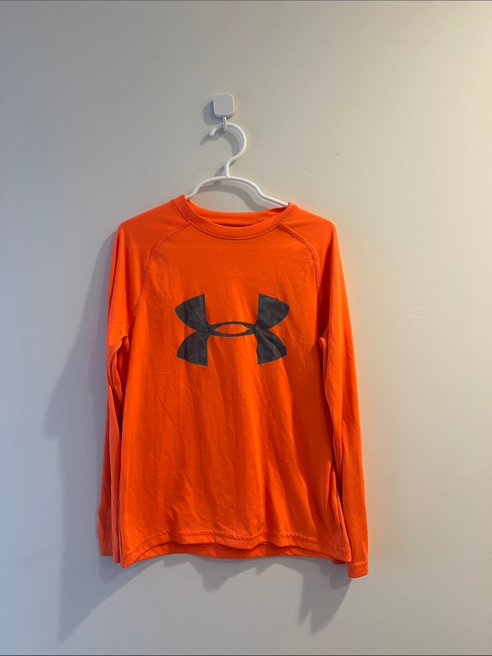 Under Armour Boys Bright Orange Long-Sleeve Logo Performance Tee